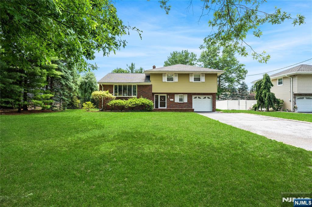 13 Lake Drive
