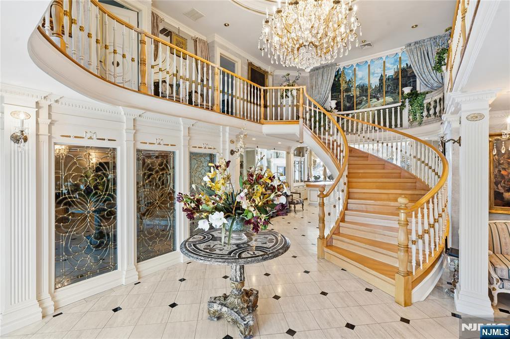 12 E Saddle River Road