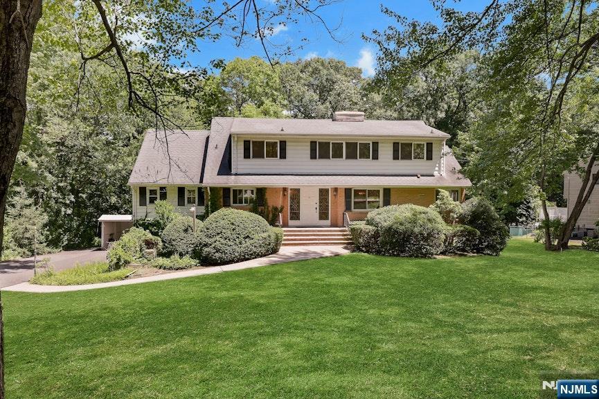 64 Overlook Drive