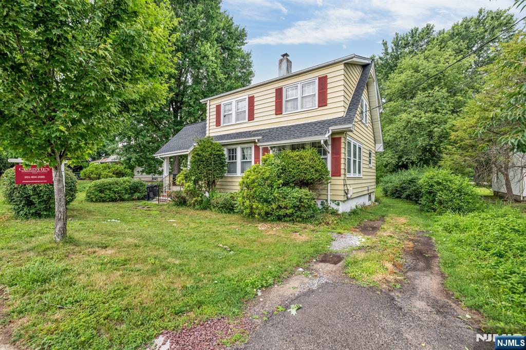 163 W Midland Avenue
