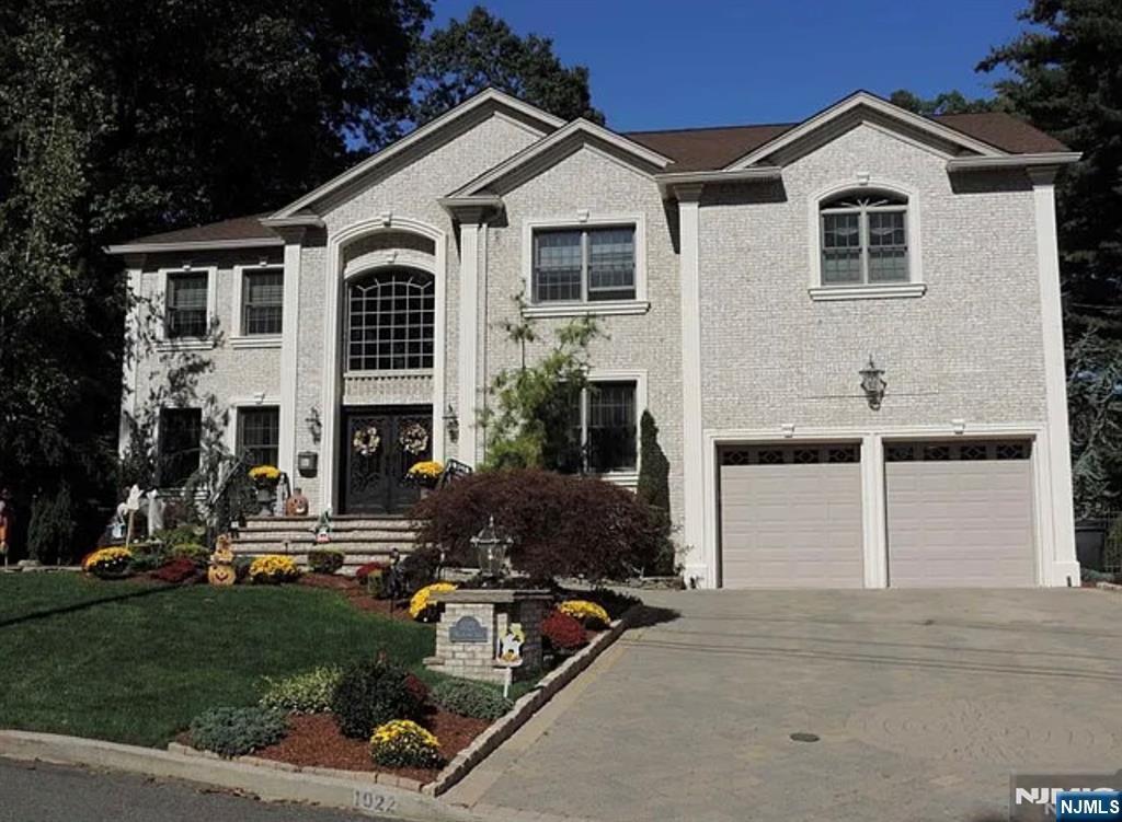 1022 Woodland Avenue