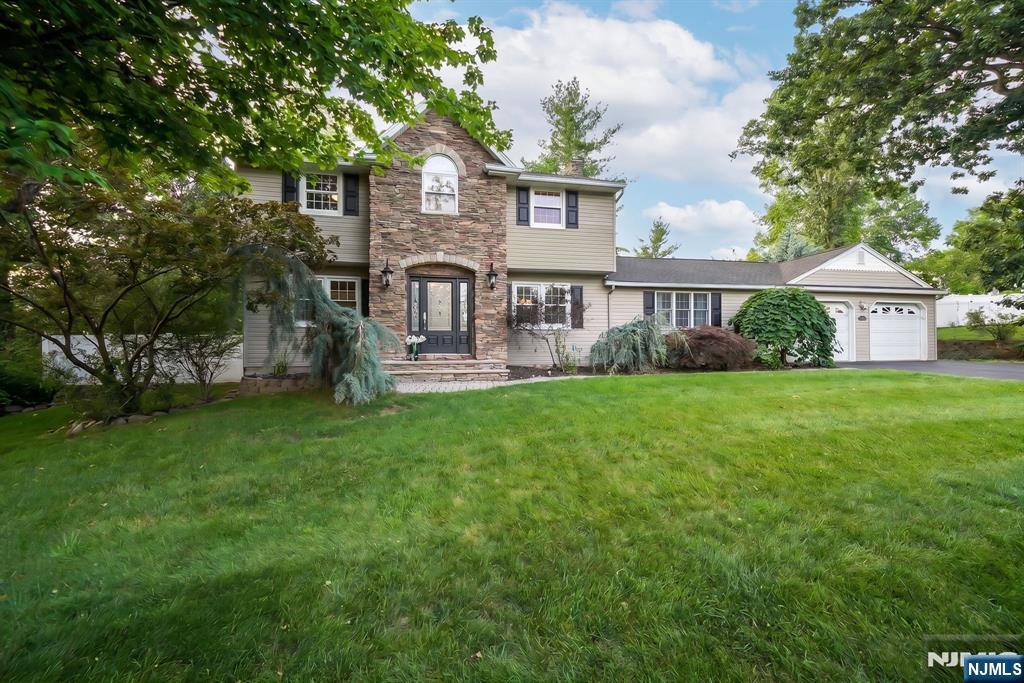 68 Fieldstone Place
