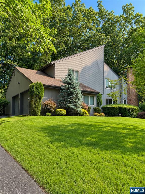 8 Bayard Lane