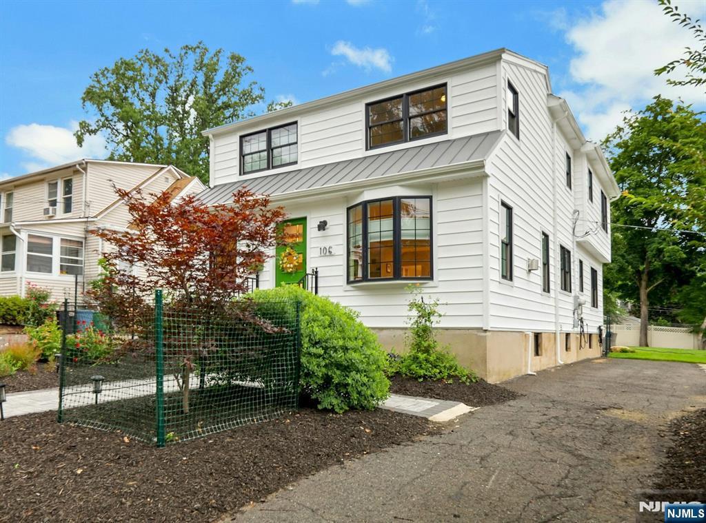 106 Lake Street