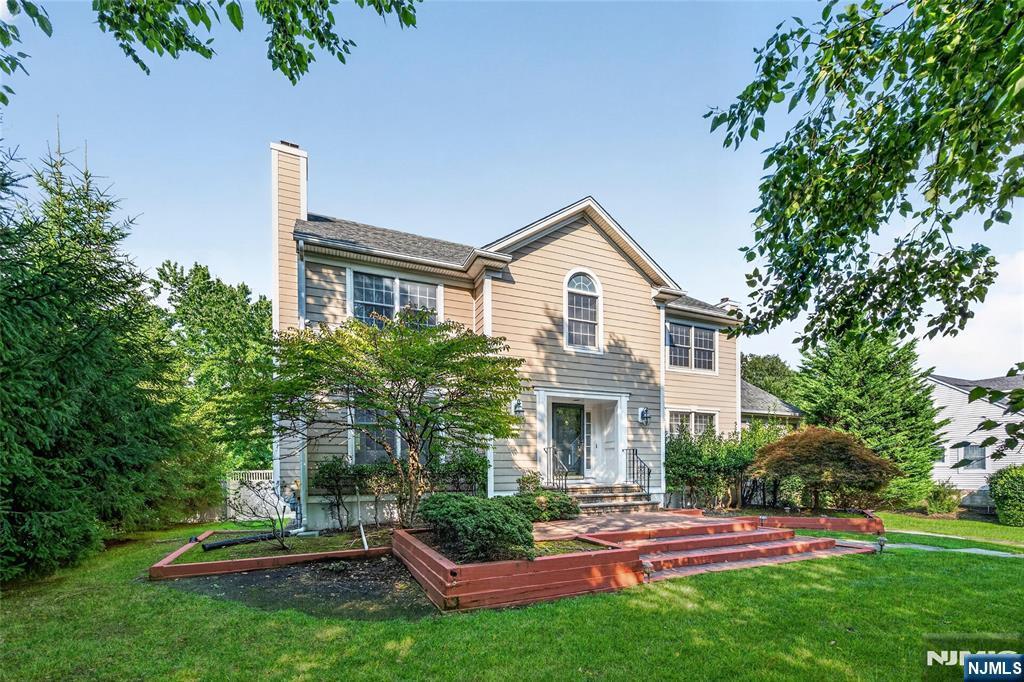 320 William Way