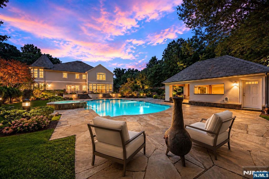 38 Bridle Way