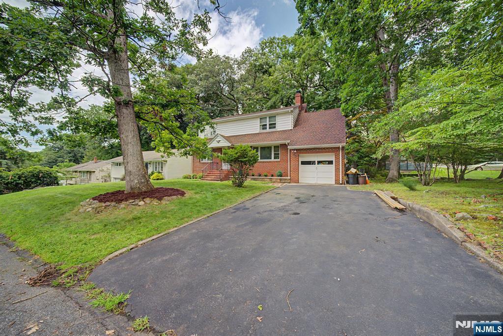 27 Oswego Avenue