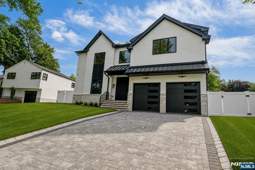 190 Denver Road