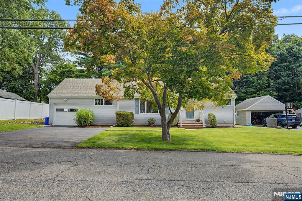 5 Holyoke Drive