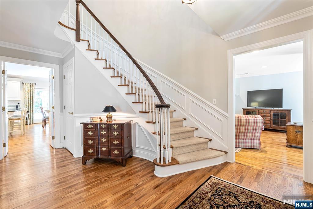 65 W Walnut Street