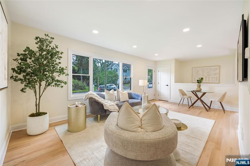 61 Mackay Avenue