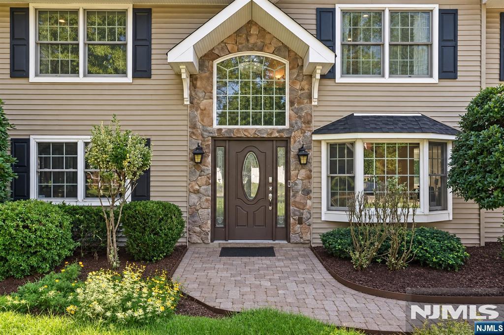 64 Spring Valley Road