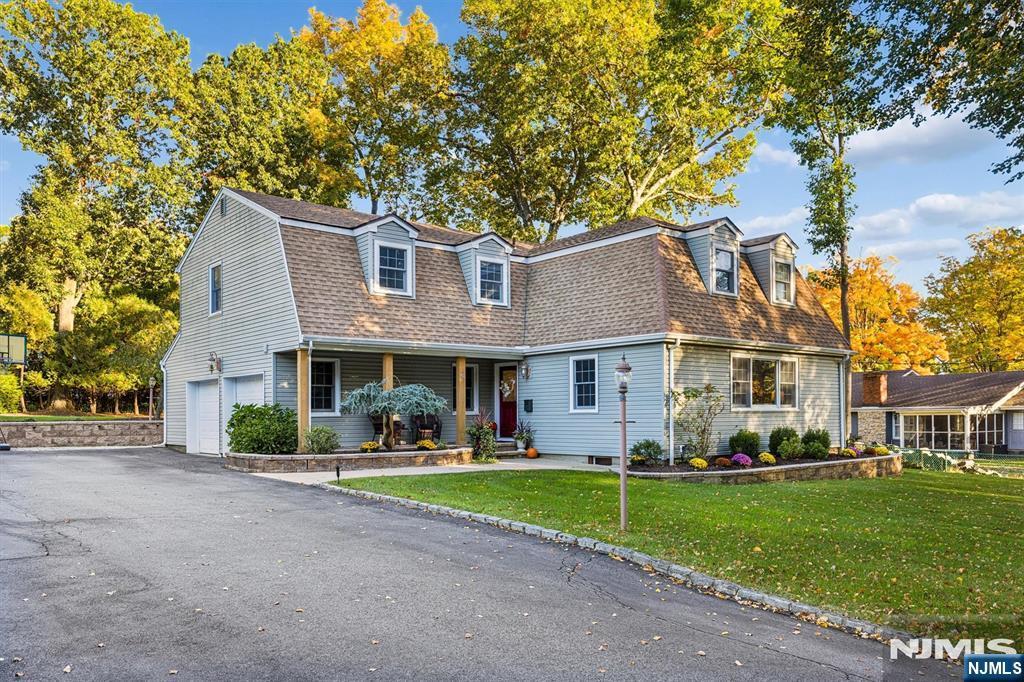 48 Greenrale Avenue